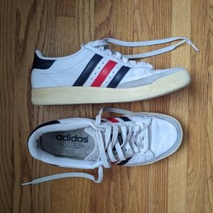 Adidas Shoes With Red and Blue Stripes (013714)